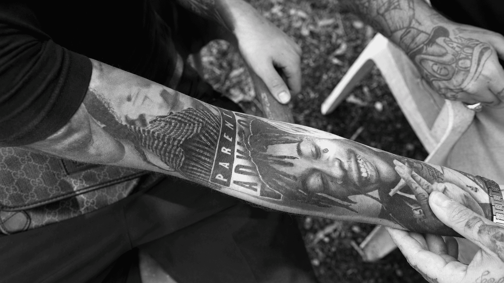Ritratto tatuato iperrealista di Brijan Dollaku