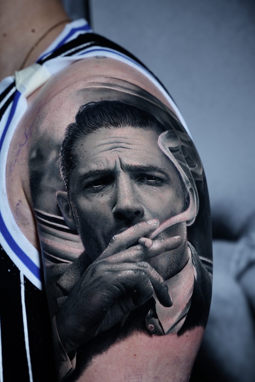 Ritratto tatuato di Brijan Dollaku